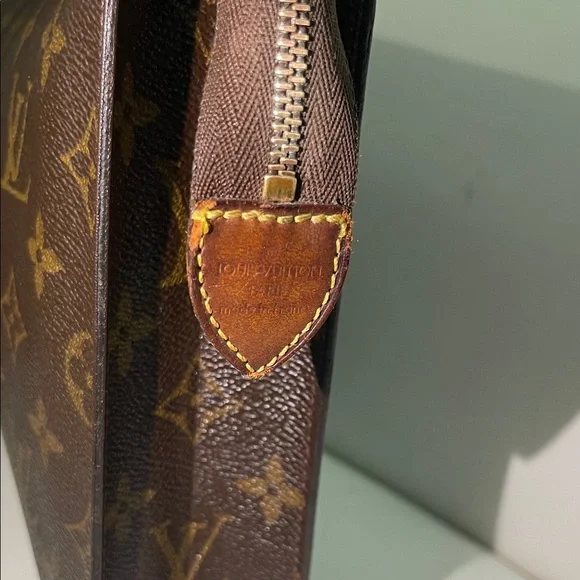 Authentic Louis Vuitton Monogram Cosmetic Accessories Pouch - Picture 8 of 13